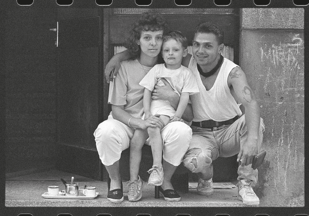 Foto: Familie während der Belagerung Sarajevos.